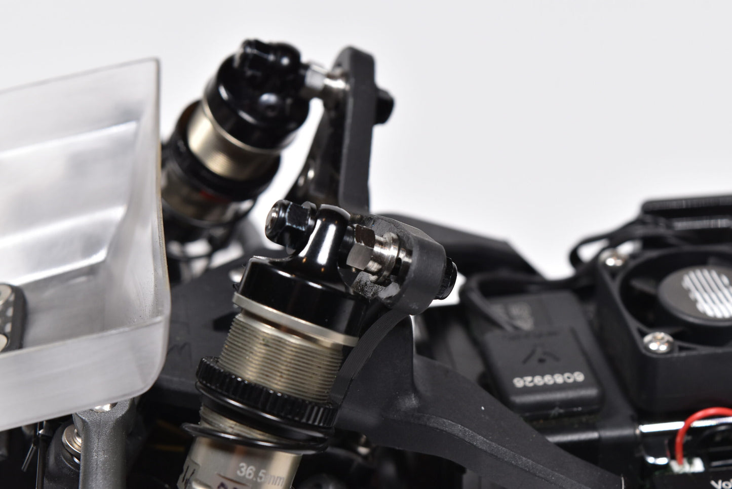 TLR Titanium Upper Shock Mounts W/ Delrin Bushing