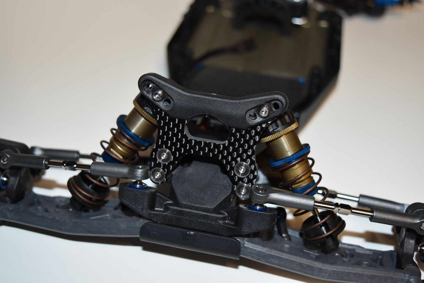 Team Associated B6.4, B6.4D, B6.3, B6.3D Carbon Fiber 5mm Gullwing Fro